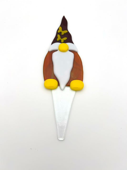 Garden Art Gnome Brown Coat Purple Hat with Butterflies